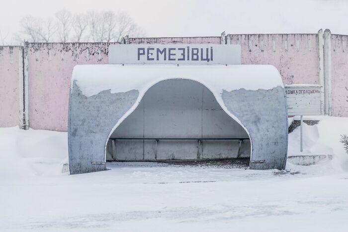 30 Most Bizarre-Looking Bus Stops Captured By Christopher Herwig (New Pics) 30 Most Bizarre-Looking Bus Stops Captured By Christopher Herwig (New Pics)