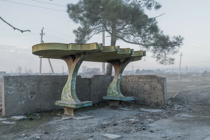 30 Most Bizarre-Looking Bus Stops Captured By Christopher Herwig (New Pics) 30 Most Bizarre-Looking Bus Stops Captured By Christopher Herwig (New Pics)