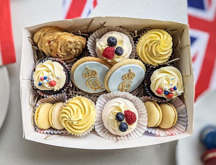 100 Cupcakes And Exposure: Bakery Shuts Down A “Well-Known Celebrity”, The Actress Responds 100 Cupcakes And Exposure: Bakery Shuts Down A “Well-Known Celebrity”, The Actress Responds