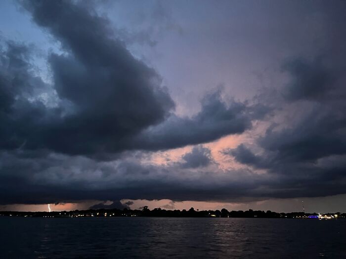 Hey Pandas, Show Us Your Dramatic Weather Photos (Closed) Hey Pandas, Show Us Your Dramatic Weather Photos (Closed)