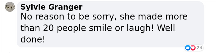 Crowd Can’t Stop Laughing At Dog Frolicking In A Fountain Crowd Can’t Stop Laughing At Dog Frolicking In A Fountain