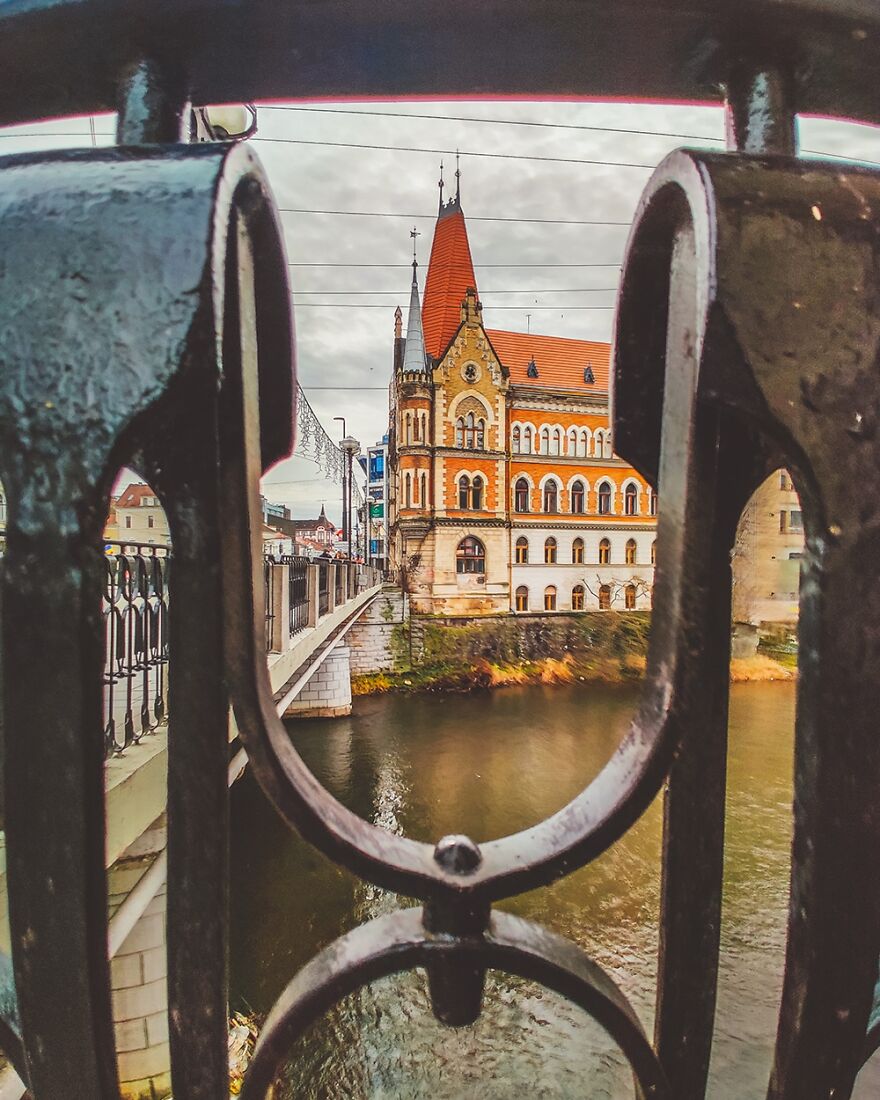 “Framed Moments”: 34 Photos That I Took “Framed Moments”: 34 Photos That I Took