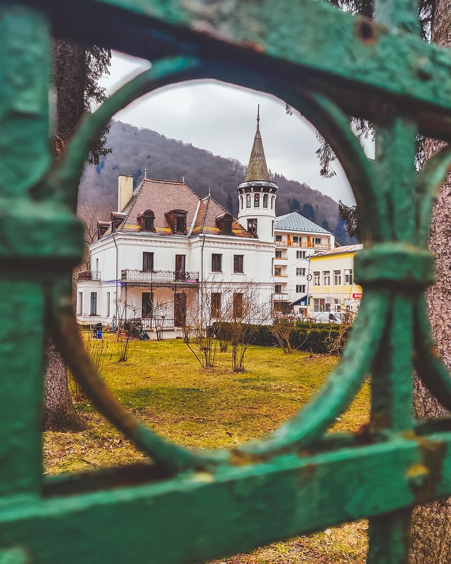 “Framed Moments”: 34 Photos That I Took “Framed Moments”: 34 Photos That I Took