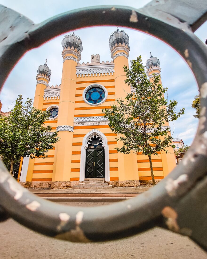 “Framed Moments”: 34 Photos That I Took “Framed Moments”: 34 Photos That I Took