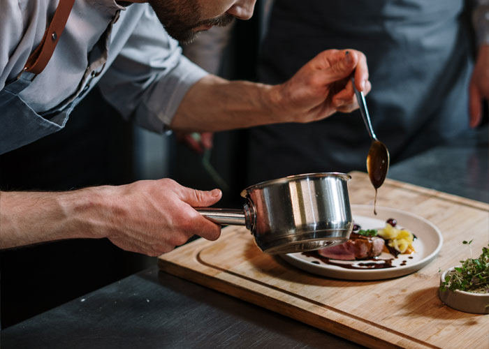 People Are Loving This Chef For Treating Customers’ Ridiculous Requests With Perfect Pettiness People Are Loving This Chef For Treating Customers’ Ridiculous Requests With Perfect Pettiness