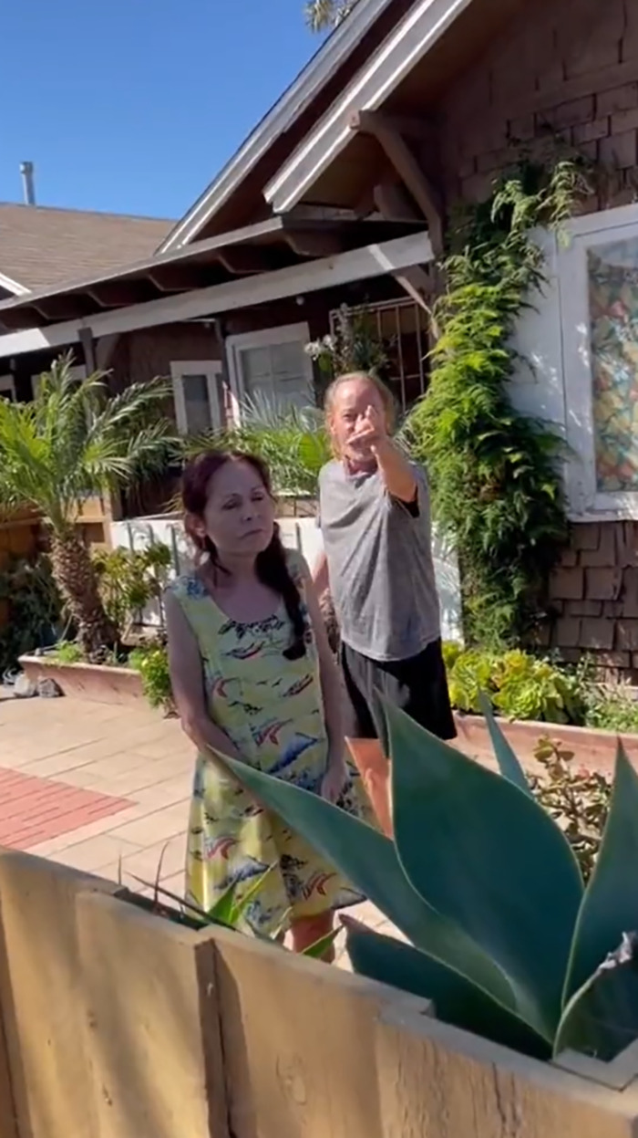 Couple Threatens To Call The Cops For Neighbor Allegedly ‘Harboring’ Their Cat Couple Threatens To Call The Cops For Neighbor Allegedly ‘Harboring’ Their Cat