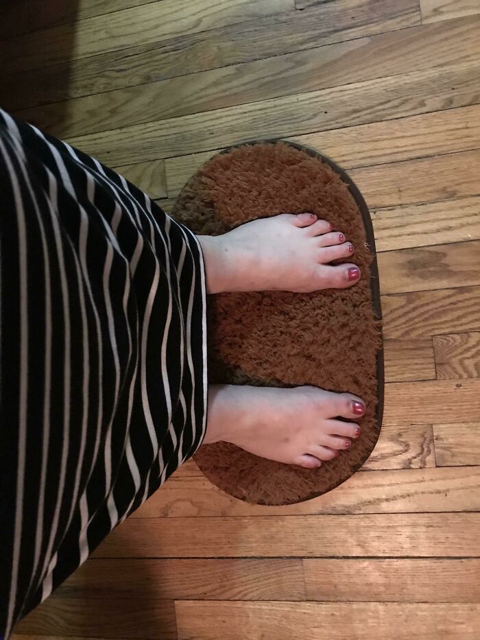 50 Funny Times People Regretted Shopping Online After Their Things Finally Came