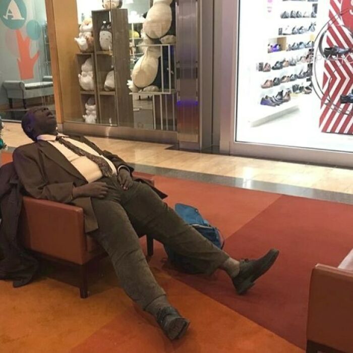 30 Times People Spotted Men Having A Miserable Time While Shopping And Just Had To Take A Pic (New Pics) 30 Times People Spotted Men Having A Miserable Time While Shopping And Just Had To Take A Pic (New Pics)