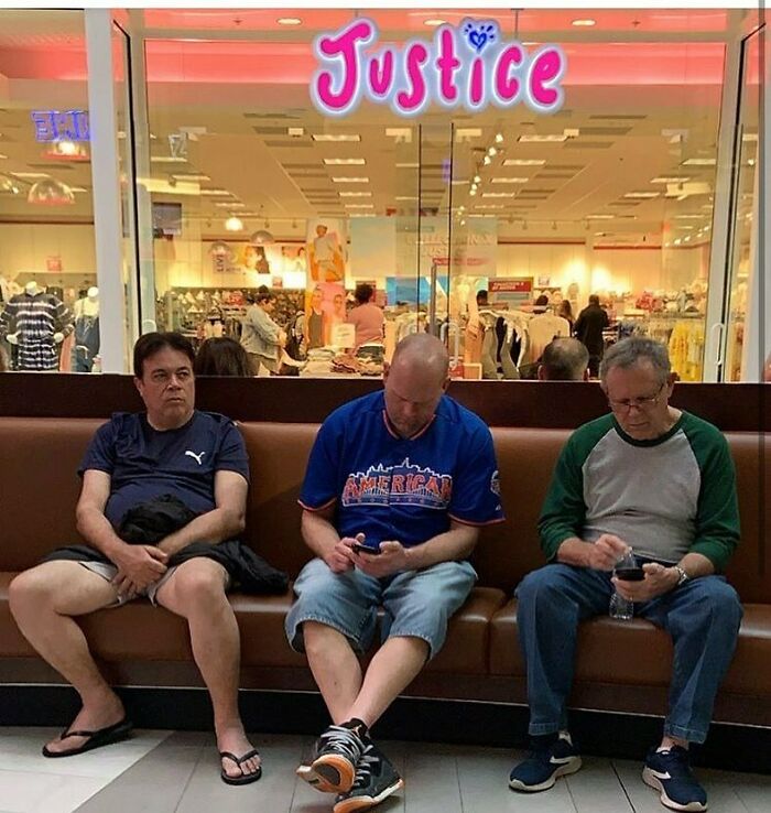 30 Times People Spotted Men Having A Miserable Time While Shopping And Just Had To Take A Pic (New Pics) 30 Times People Spotted Men Having A Miserable Time While Shopping And Just Had To Take A Pic (New Pics)