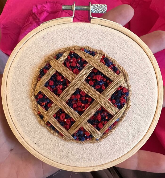 45 Times People Showed Their Creativity And Skill When It Came To Embroidery (New Pics) 45 Times People Showed Their Creativity And Skill When It Came To Embroidery (New Pics)