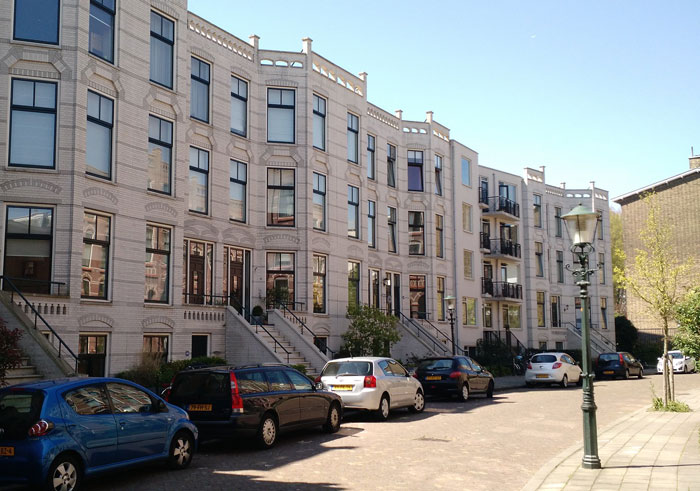 Woman Bears Kids Next Door Screaming For Two Years, Ruins Their Day By Screaming That Santa Died Woman Bears Kids Next Door Screaming For Two Years, Ruins Their Day By Screaming That Santa Died