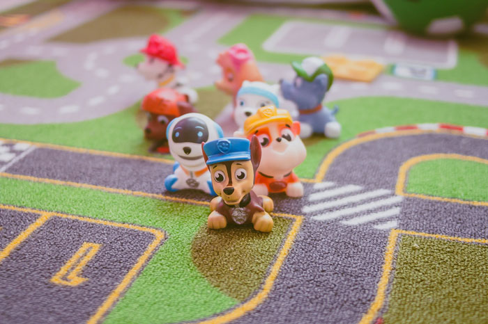 Woman Bears Kids Next Door Screaming For Two Years, Ruins Their Day By Screaming That Santa Died Woman Bears Kids Next Door Screaming For Two Years, Ruins Their Day By Screaming That Santa Died