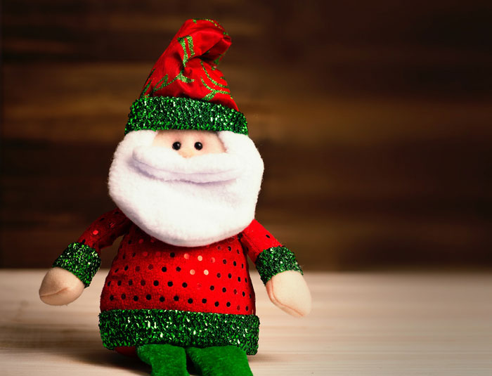 Woman Bears Kids Next Door Screaming For Two Years, Ruins Their Day By Screaming That Santa Died Woman Bears Kids Next Door Screaming For Two Years, Ruins Their Day By Screaming That Santa Died