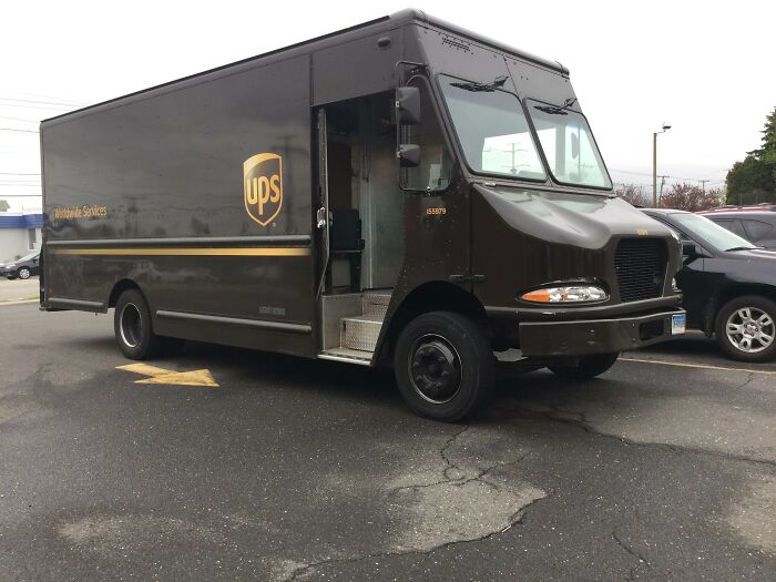 UPS Drivers Are Going On Strike And This Worker Says That $42 An Hour Is Not Enough, Faces Backlash UPS Drivers Are Going On Strike And This Worker Says That $42 An Hour Is Not Enough, Faces Backlash