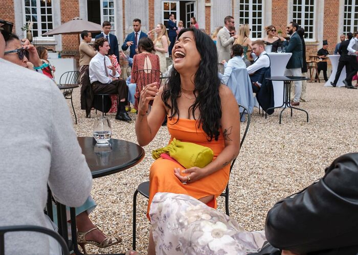 25 Unfiltered Wedding Pics By Ian Weldon That Are As Funny As They Are Chaotic (New Pics)