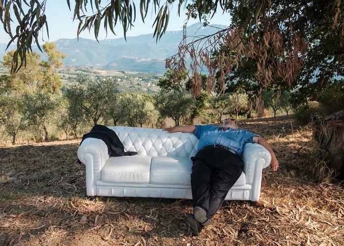 25 Unfiltered Wedding Pics By Ian Weldon That Are As Funny As They Are Chaotic (New Pics)