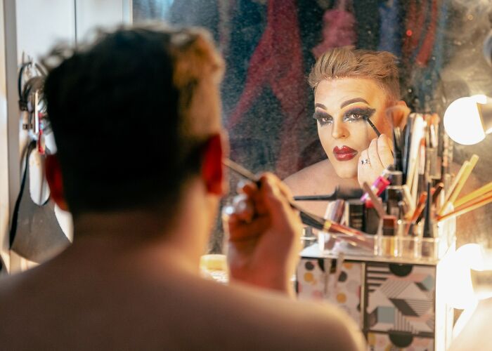 25 Unfiltered Wedding Pics By Ian Weldon That Are As Funny As They Are Chaotic (New Pics)