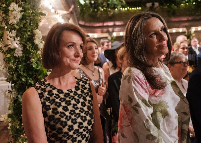 25 Unfiltered Wedding Pics By Ian Weldon That Are As Funny As They Are Chaotic (New Pics)