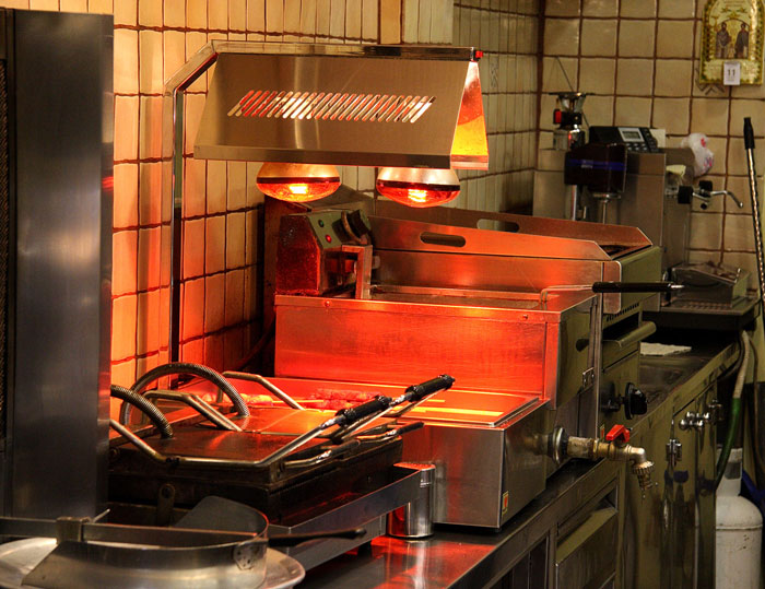 Teenager Maliciously Complies With Manager’s Request To Come Into Work While Sick, Throws Up Teenager Maliciously Complies With Manager’s Request To Come Into Work While Sick, Throws Up