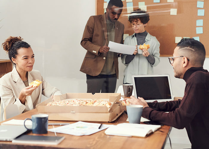 30 Unspoken Work Rules That Everyone Should Know, According To The Internet 30 Unspoken Work Rules That Everyone Should Know, According To The Internet