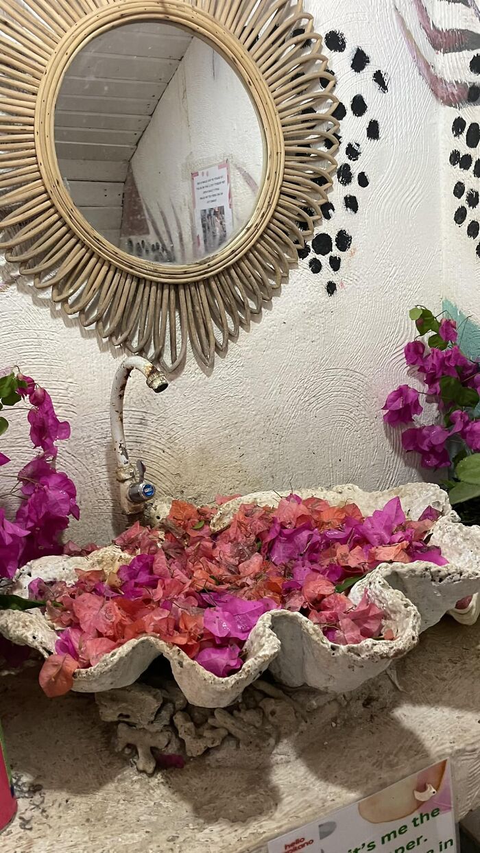 35 Times Product Designers Failed To Consider The Practicality Of Cleaning (New Pics)