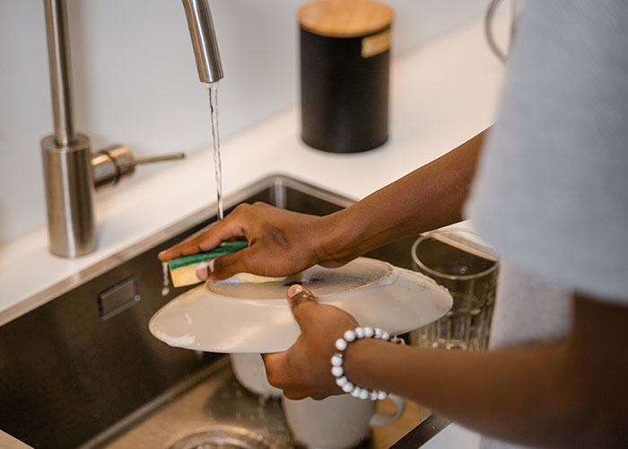 &ldquo;The Cleanup Never Stops&rdquo;: 30 Truths About &lsquo;The Real World&rsquo; Teens Should Learn