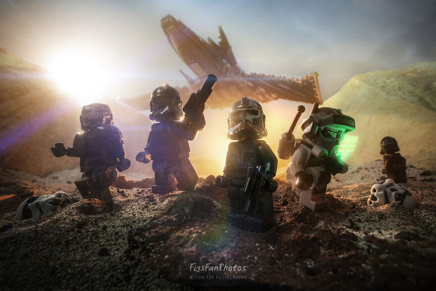 I Photograph Small-Scale Action-Packed Scenes Made With Toys (30 Pics) I Photograph Small-Scale Action-Packed Scenes Made With Toys (30 Pics)