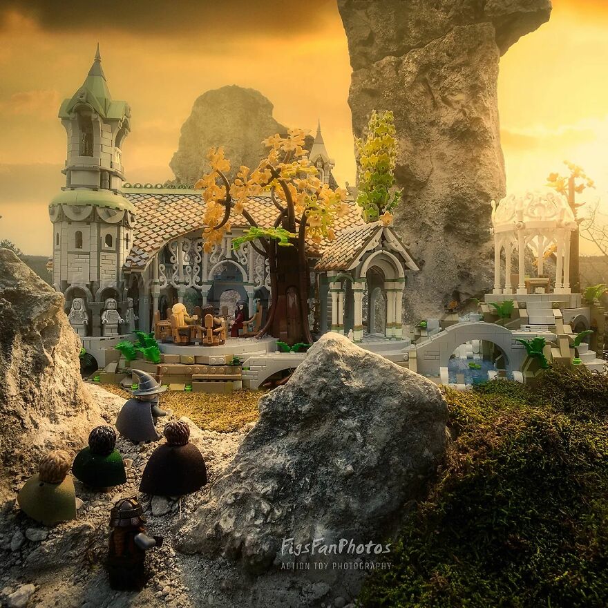 I Photograph Small-Scale Action-Packed Scenes Made With Toys (30 Pics) I Photograph Small-Scale Action-Packed Scenes Made With Toys (30 Pics)