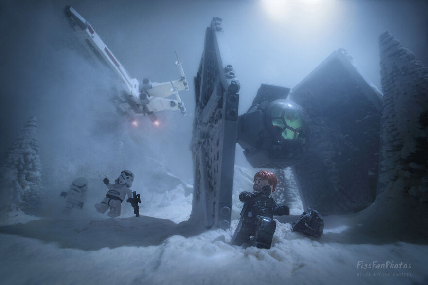 I Photograph Small-Scale Action-Packed Scenes Made With Toys (30 Pics) I Photograph Small-Scale Action-Packed Scenes Made With Toys (30 Pics)