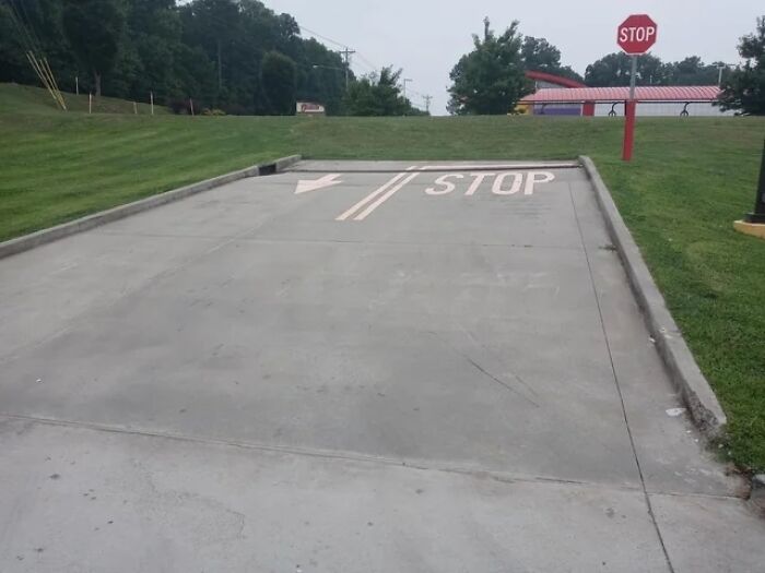 These 45 Signs Are As Useful As A Chocolate Teapot And People Couldn’t Resist Sharing Them These 45 Signs Are As Useful As A Chocolate Teapot And People Couldn’t Resist Sharing Them