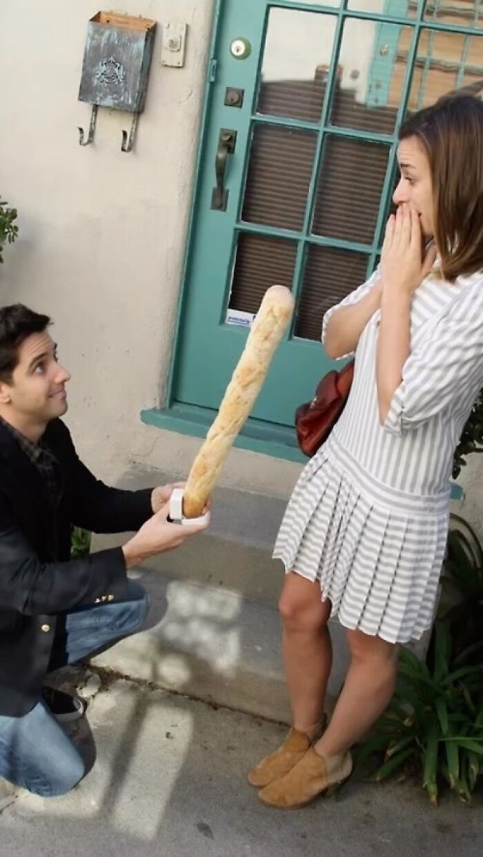 “Baguettes In Unusual Places”: 40 Confusing And Amusing Pics “Baguettes In Unusual Places”: 40 Confusing And Amusing Pics