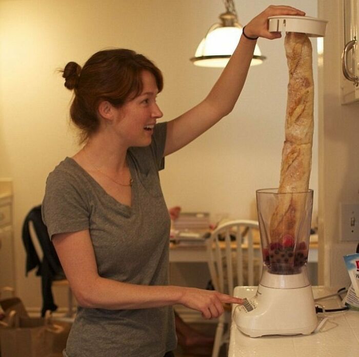 “Baguettes In Unusual Places”: 40 Confusing And Amusing Pics “Baguettes In Unusual Places”: 40 Confusing And Amusing Pics