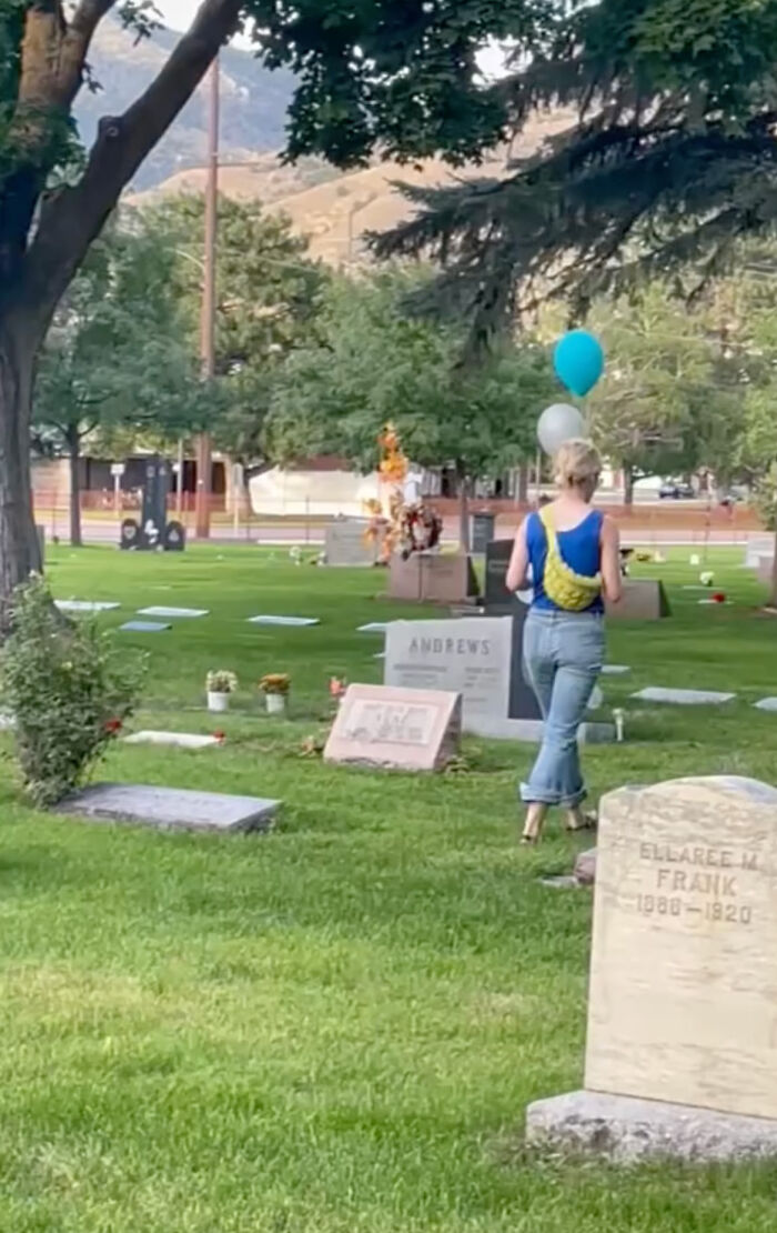 “Gravestone Recipes Changed How I Thought About Death”: TikTok User Shares The Recipes She Found On Gravestones “Gravestone Recipes Changed How I Thought About Death”: TikTok User Shares The Recipes She Found On Gravestones