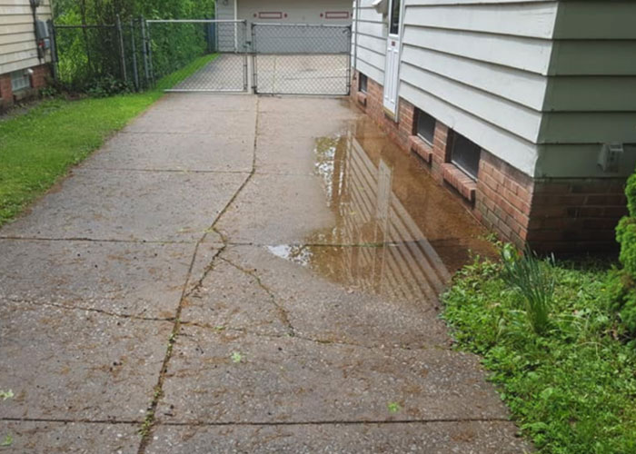 “Study Your Potential Neighbors”: Homeowners Share 40 Things They Wish They Had Known Before Buying Their First Houses “Study Your Potential Neighbors”: Homeowners Share 40 Things They Wish They Had Known Before Buying Their First Houses