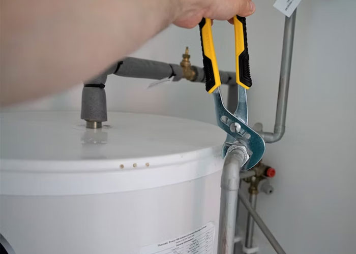 “Study Your Potential Neighbors”: Homeowners Share 40 Things They Wish They Had Known Before Buying Their First Houses “Study Your Potential Neighbors”: Homeowners Share 40 Things They Wish They Had Known Before Buying Their First Houses