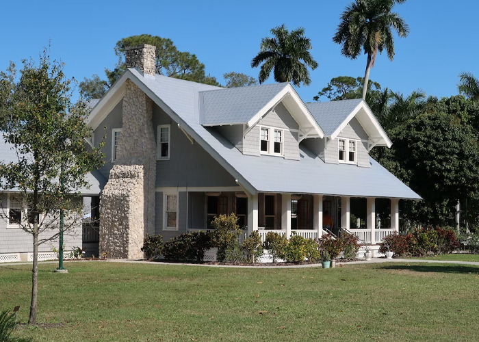 “Study Your Potential Neighbors”: Homeowners Share 40 Things They Wish They Had Known Before Buying Their First Houses “Study Your Potential Neighbors”: Homeowners Share 40 Things They Wish They Had Known Before Buying Their First Houses