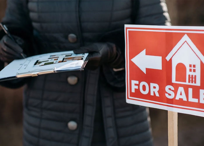 “Study Your Potential Neighbors”: Homeowners Share 40 Things They Wish They Had Known Before Buying Their First Houses “Study Your Potential Neighbors”: Homeowners Share 40 Things They Wish They Had Known Before Buying Their First Houses