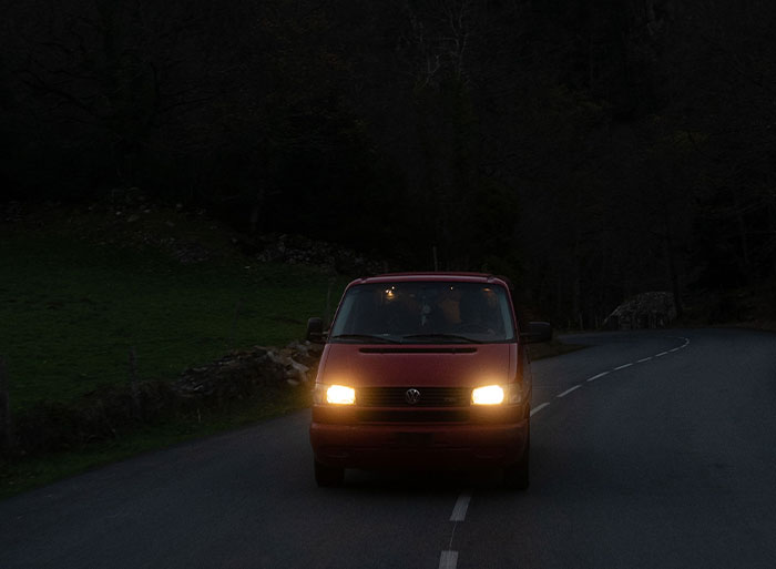 “I See Flashing Lights In My Rearview”: Tailgater Learns His Lesson The Hard Way As It Leads To Police Intervention “I See Flashing Lights In My Rearview”: Tailgater Learns His Lesson The Hard Way As It Leads To Police Intervention