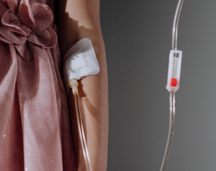 “How Did They Make This Far?”: 40 Medical Professionals Remember The Most Notorious Darwin Award Candidates They’ve Ever Met “How Did They Make This Far?”: 40 Medical Professionals Remember The Most Notorious Darwin Award Candidates They’ve Ever Met