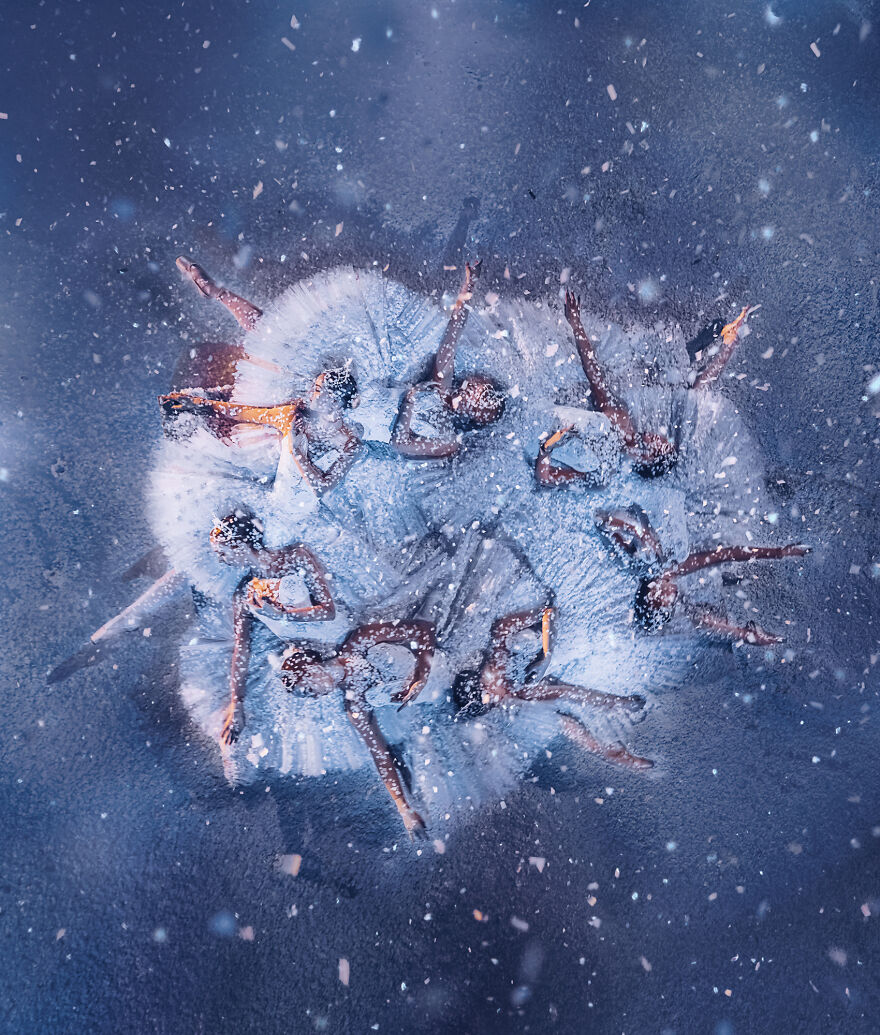 I Am A Photographer Who Captured Ballet Dancers In The Most Beautiful Surroundings (40 Pics) I Am A Photographer Who Captured Ballet Dancers In The Most Beautiful Surroundings (40 Pics)