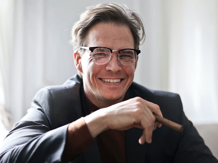 “It’s Just Incredibly Patronizing”: 30 Women Share Things Men Do Attempting To Be Helpful That Never Have The Intended Effect “It’s Just Incredibly Patronizing”: 30 Women Share Things Men Do Attempting To Be Helpful That Never Have The Intended Effect