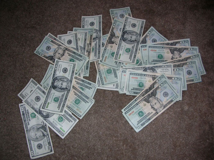 &ldquo;[Am I The Jerk] For Changing My Mind About Splitting The Cost Of Our Group Vacation Equally?&rdquo;