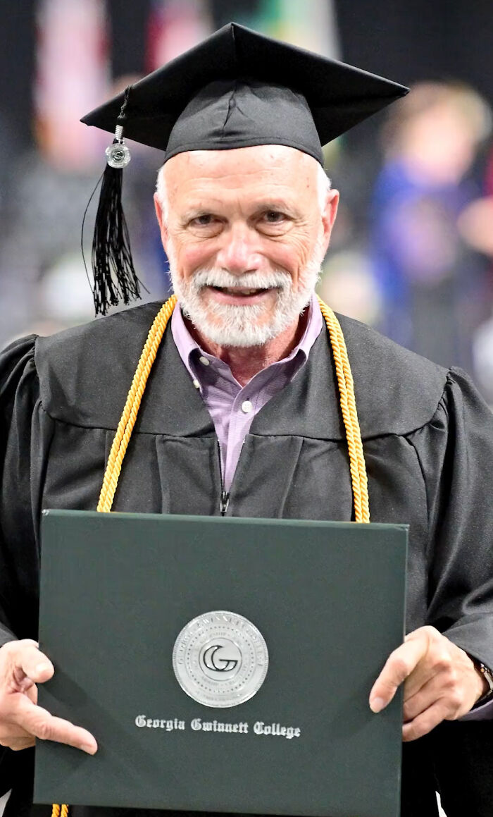 Proud Mum, 99, Witnesses First Of Her Seven Children Graduate College at 72