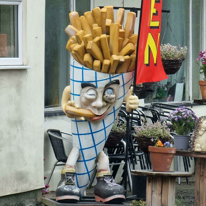 “Creepy Design”: 40 Design Fails That Look Creepy And Make People Feel Uncomfortable (New Pics) “Creepy Design”: 40 Design Fails That Look Creepy And Make People Feel Uncomfortable (New Pics)