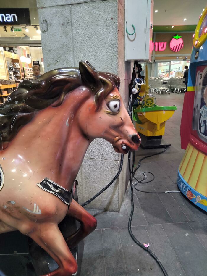 “Creepy Design”: 40 Design Fails That Look Creepy And Make People Feel Uncomfortable (New Pics) “Creepy Design”: 40 Design Fails That Look Creepy And Make People Feel Uncomfortable (New Pics)