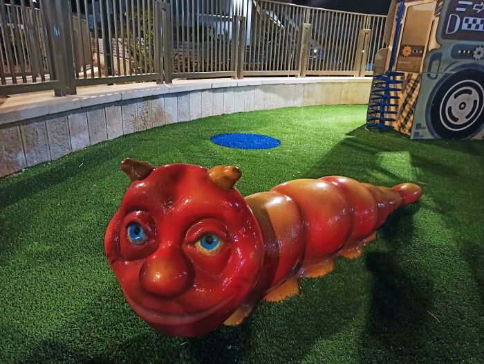 “Creepy Design”: 40 Design Fails That Look Creepy And Make People Feel Uncomfortable (New Pics) “Creepy Design”: 40 Design Fails That Look Creepy And Make People Feel Uncomfortable (New Pics)