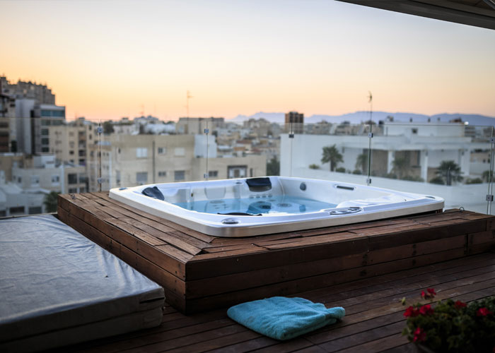 “Cases And Cases Of Gummy Bears In His Basement”: 30 Of The Wildest Things People Have Seen While Working For The Ultra Wealthy “Cases And Cases Of Gummy Bears In His Basement”: 30 Of The Wildest Things People Have Seen While Working For The Ultra Wealthy