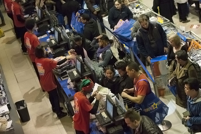 “Someone Parked Their RV In The Parking Lot”: Store Manager Authorizes All Overtime, Workers Use Every Minute Of It “Someone Parked Their RV In The Parking Lot”: Store Manager Authorizes All Overtime, Workers Use Every Minute Of It