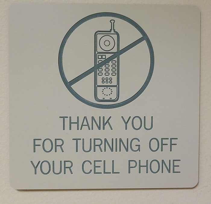 Management Tell Employees They Can’t Use Their Phones After Work, Regret It Almost Immediately Management Tell Employees They Can’t Use Their Phones After Work, Regret It Almost Immediately