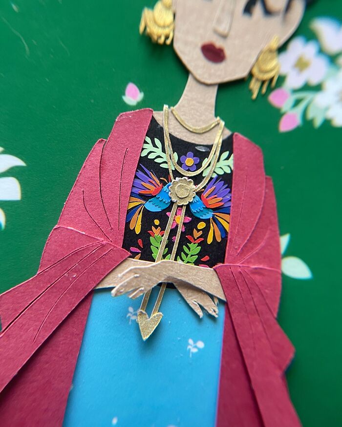 I’ve Been Making Frida Kahlo Out Of Paper Since 2015, And Here Is My Artistic Progression